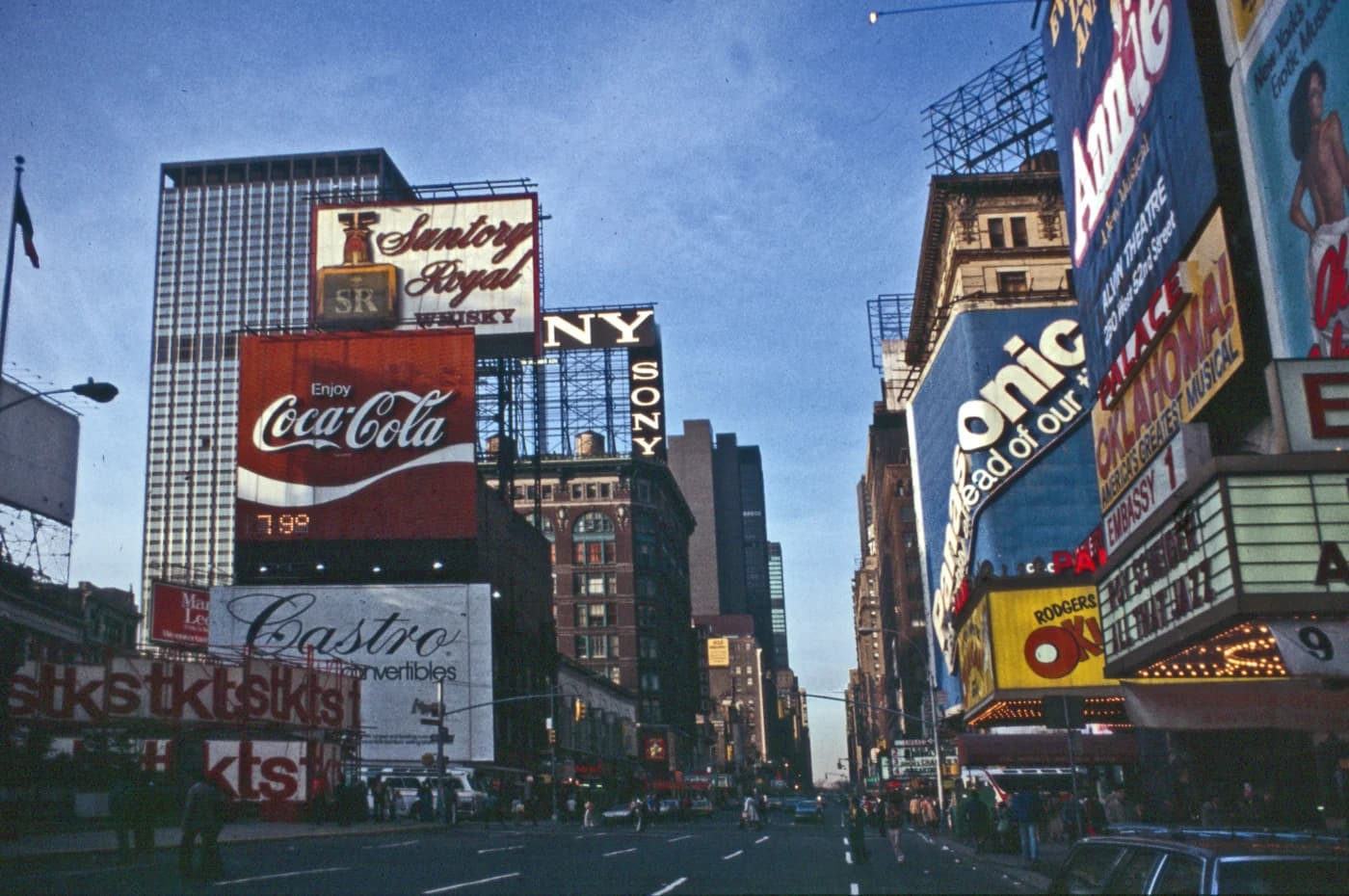 Times Square, New York, March 26, 1980—busy street scene before personal smartphones (photo: Gerd Eichmann, CC BY-SA 4.0, Wikimedia Commons).