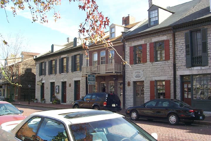 St. Charles — illustrative view